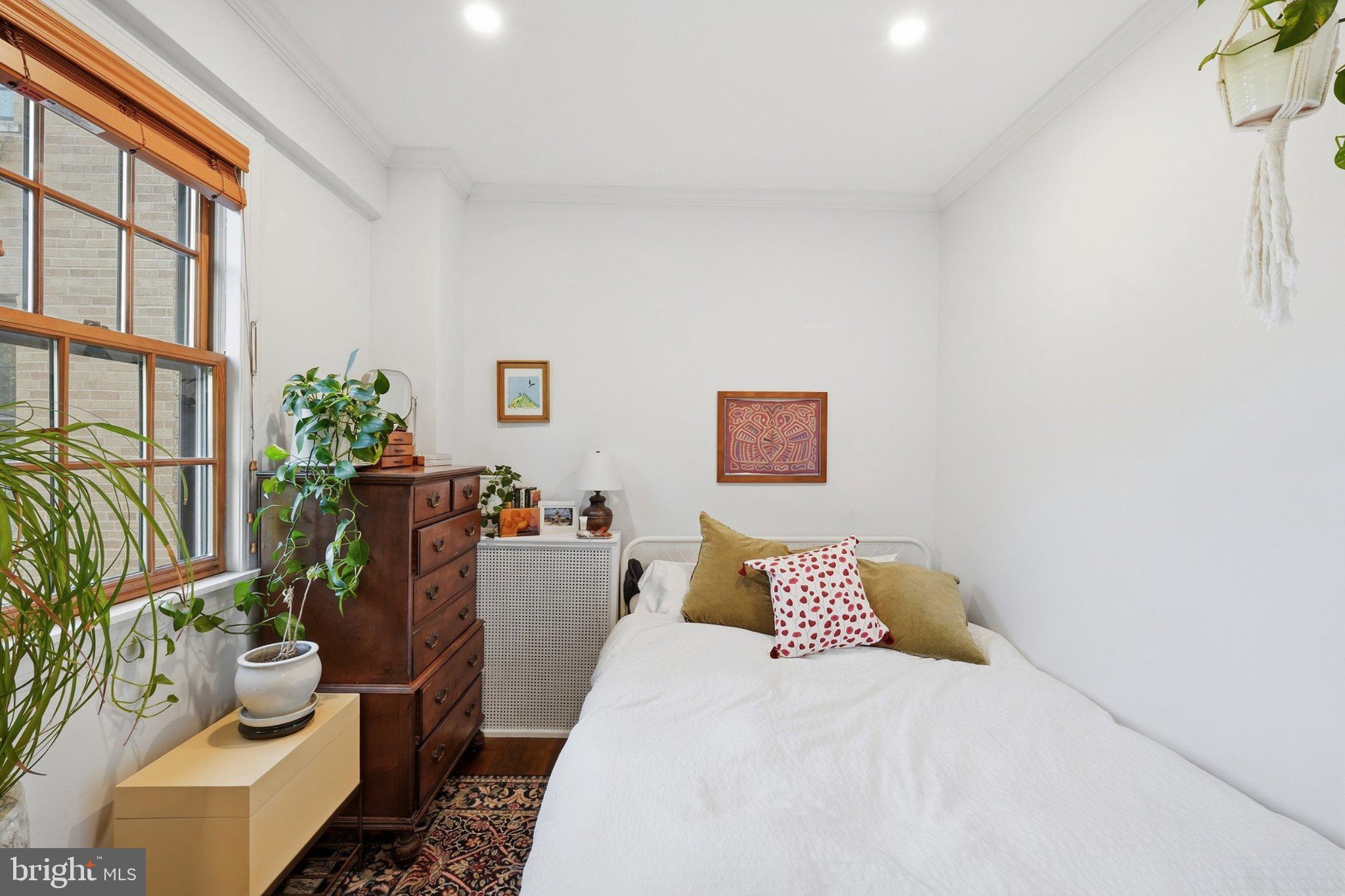 2032 Belmont Road Northwest, Unit 403 Washington, DC 20009 - Photo 10 of 16 Gallery Image 10