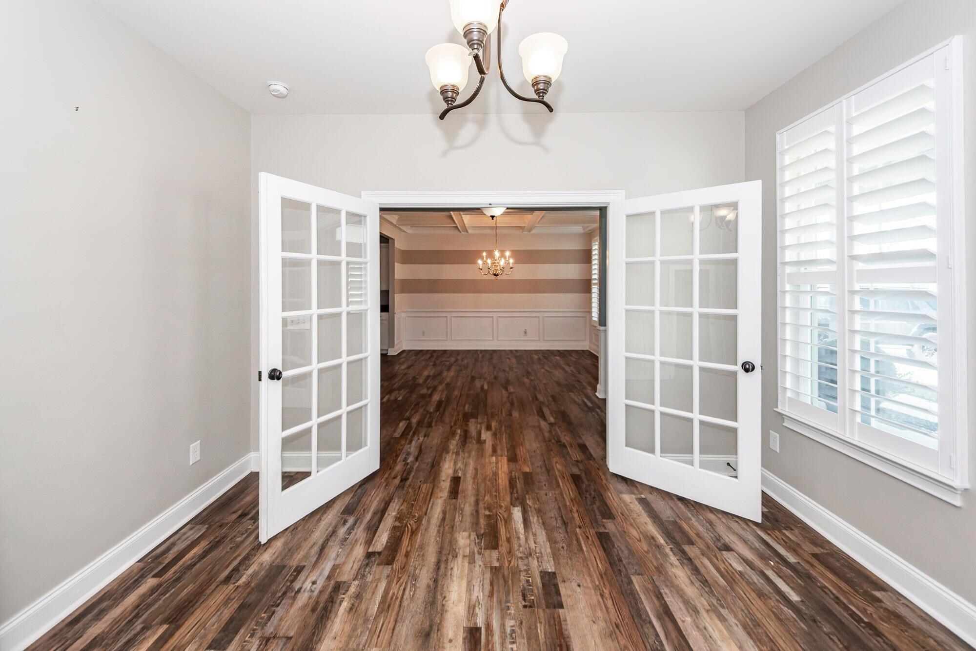 416 Spectrum Road Summerville, SC 29486 - Photo 6 of 57
