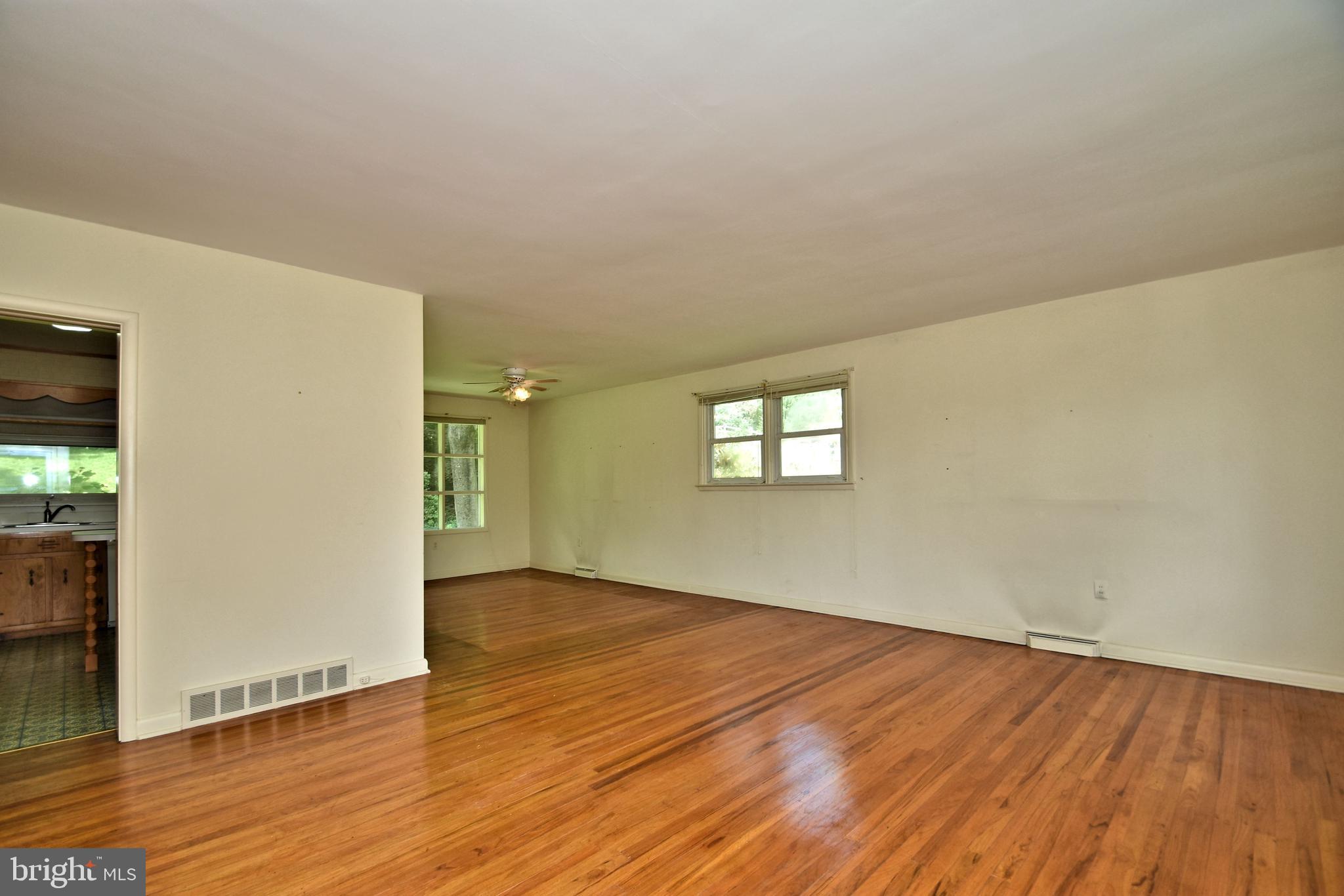 538 Pinetree Road Jenkintown, PA 19046 - Photo 3 of 26 Gallery Image 3