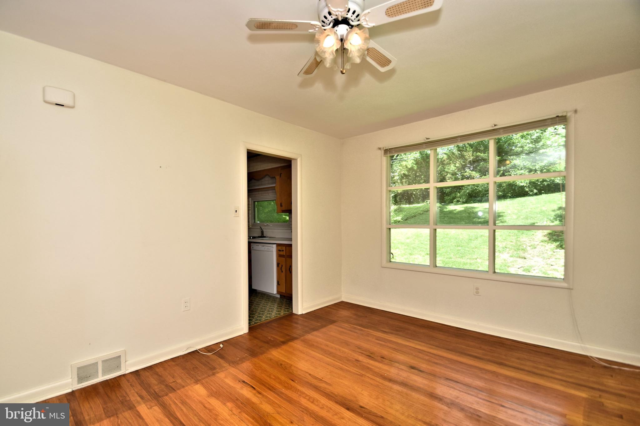 538 Pinetree Road Jenkintown, PA 19046 - Photo 6 of 26 Gallery Image 6
