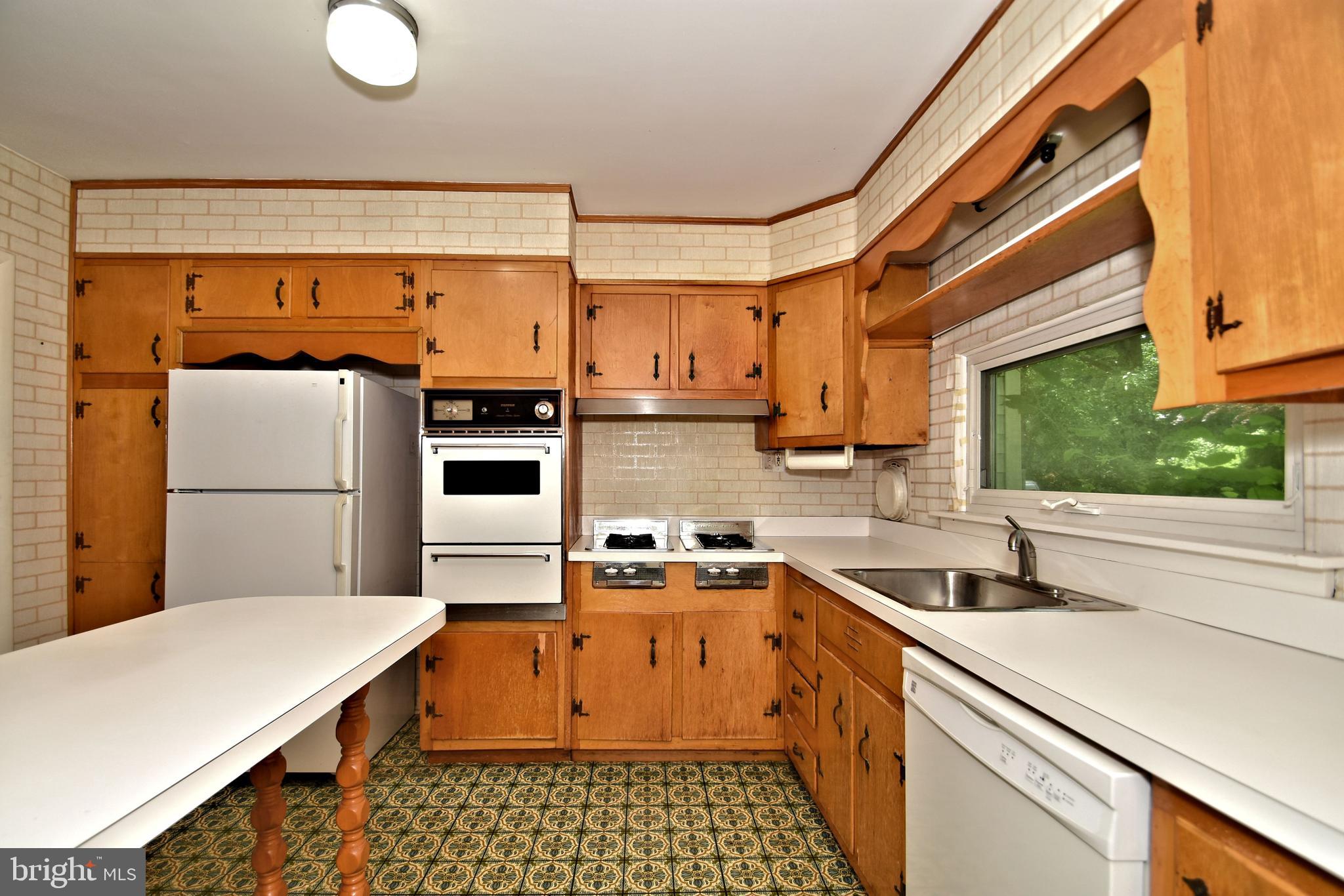538 Pinetree Road Jenkintown, PA 19046 - Photo 8 of 26 Gallery Image 8