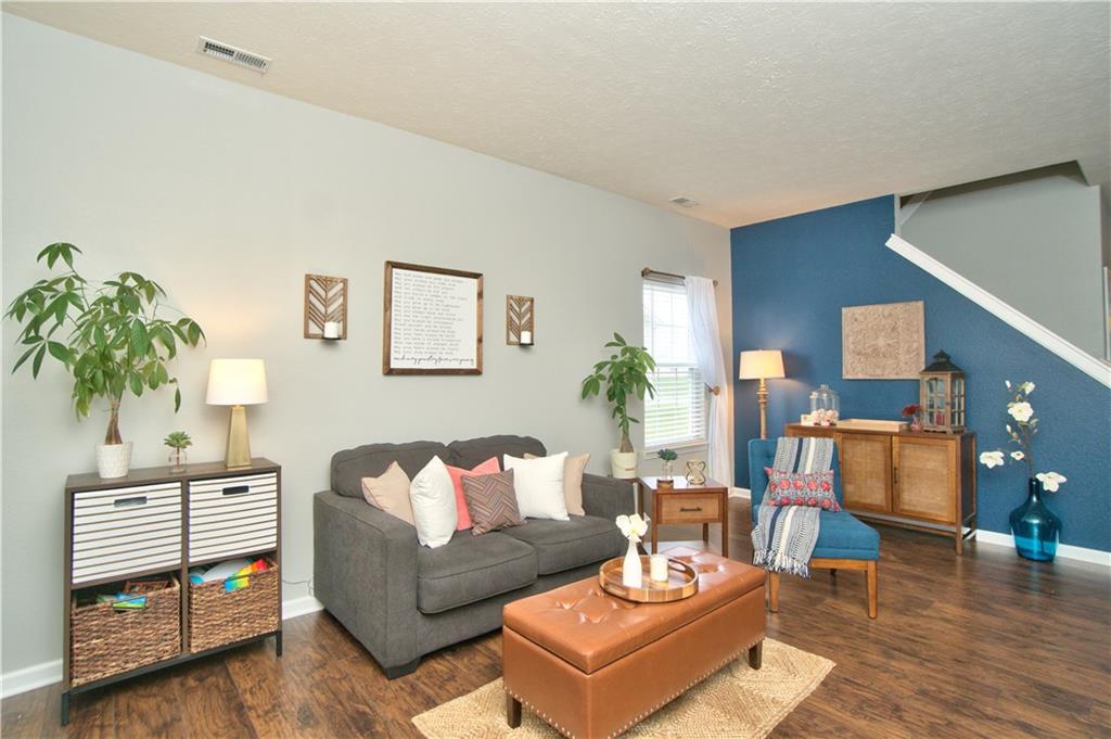 164 Rambling Road Greenfield, IN 46140 - Photo 4 of 35
