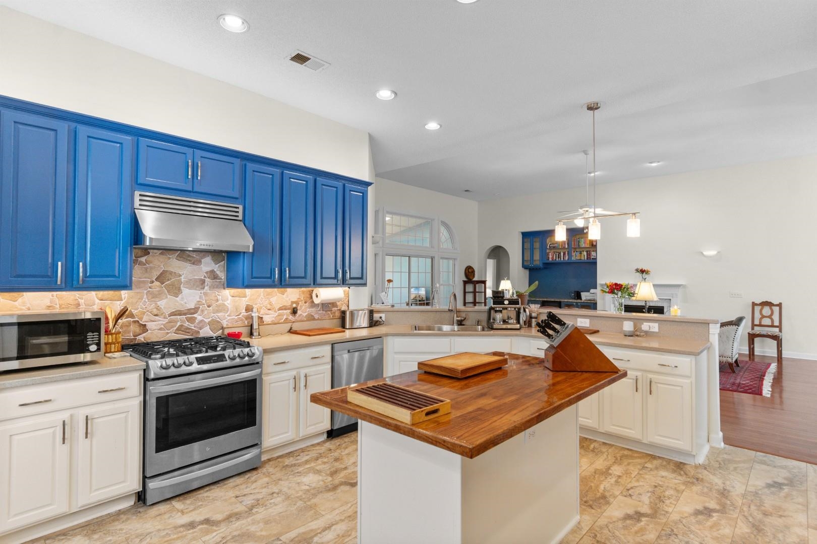 6391 Longwood Drive Murrells Inlet, SC 29576 - Photo 4 of 31