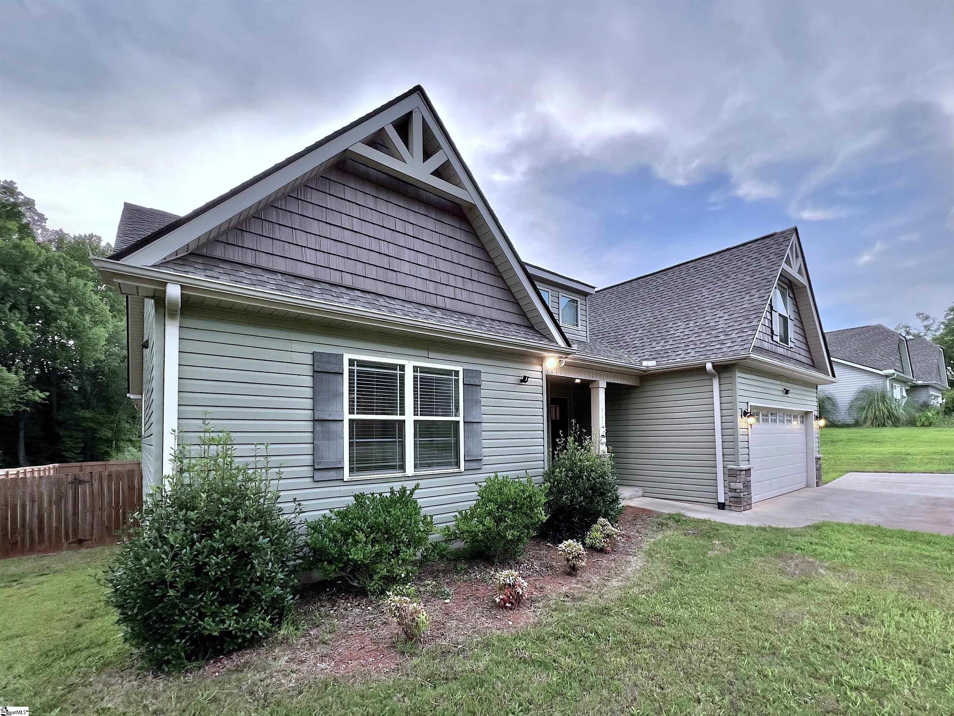 567 Hammett Store Road Lyman, SC 29365 - Photo 3 of 34