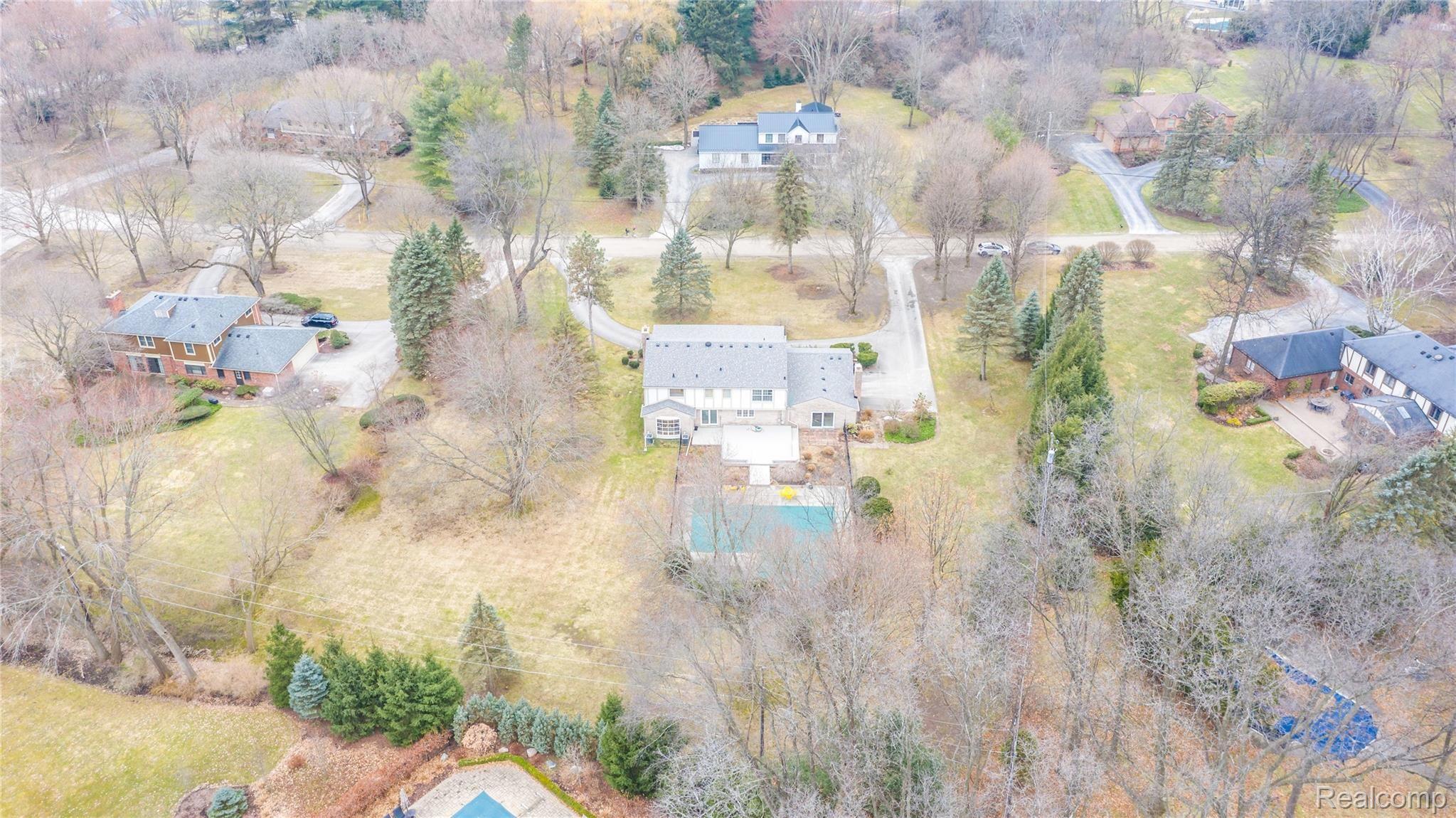 5381 Deep Wood Road Bloomfield Hills, MI 48302 - Photo 67 of 79 Exteriors (21 of 33).jpg