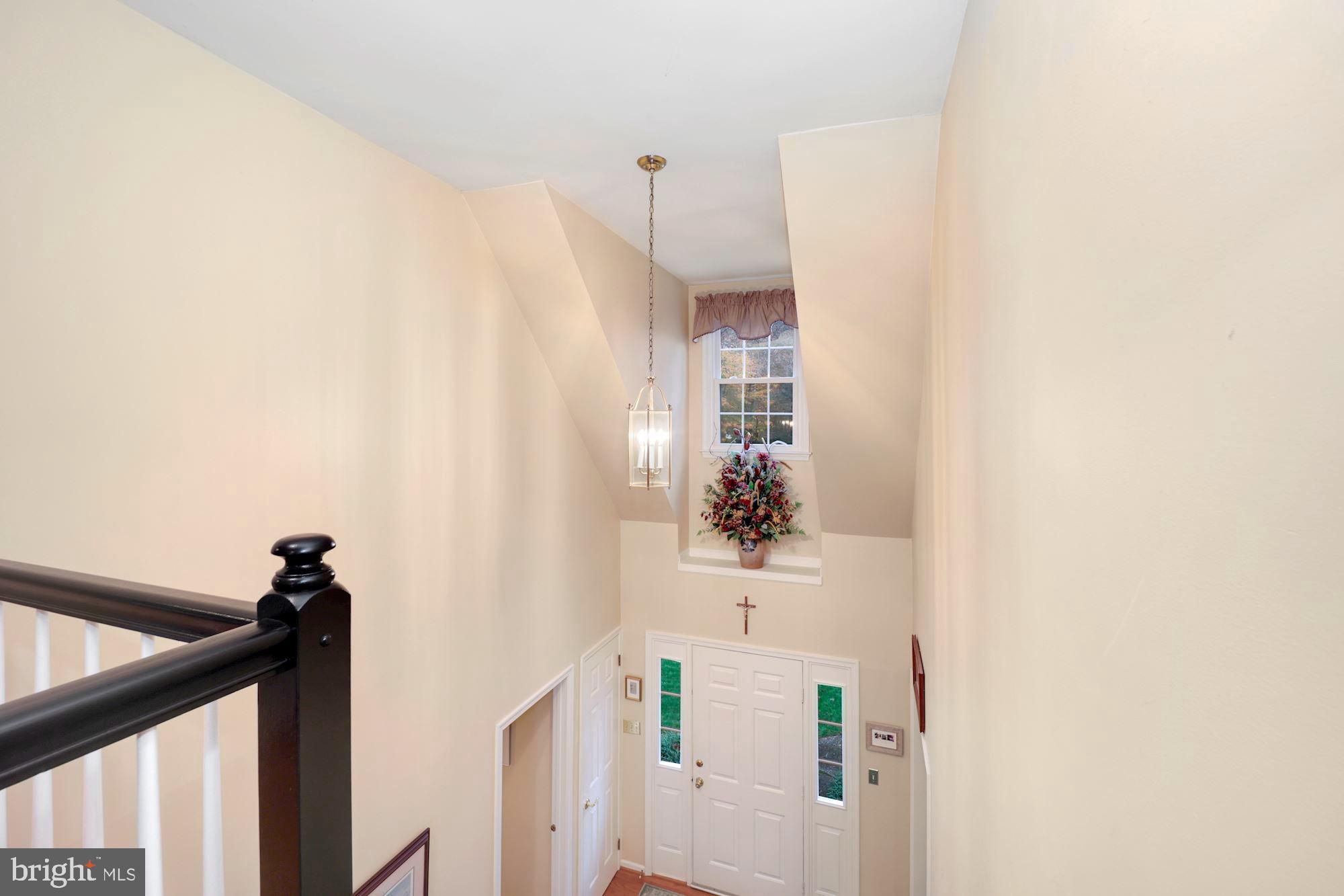 24 Old Sturbridge Road Arnold, MD 21012 - Photo 18 of 36 2 story foyer