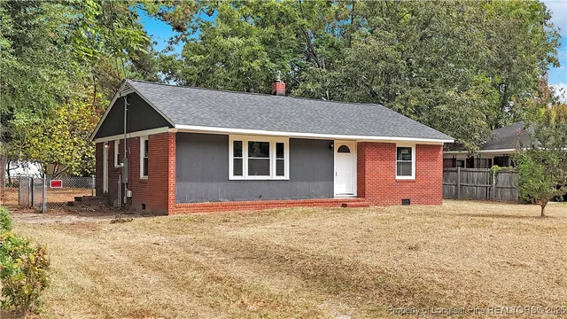 $1,600 | 4914 Walnut Drive, Fayetteville, NC 28304