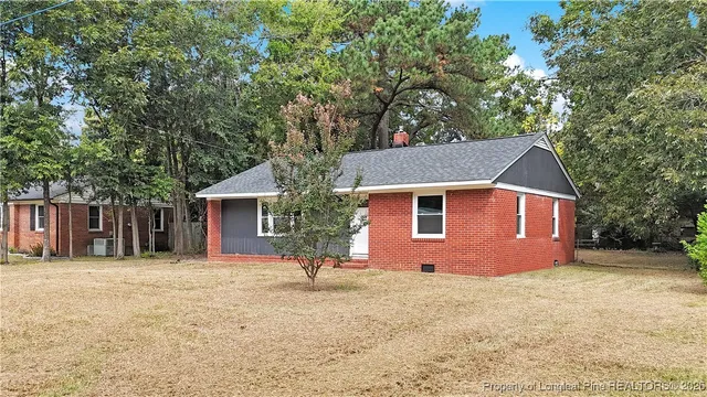 $1,600 | 4914 Walnut Drive, Fayetteville, NC 28304