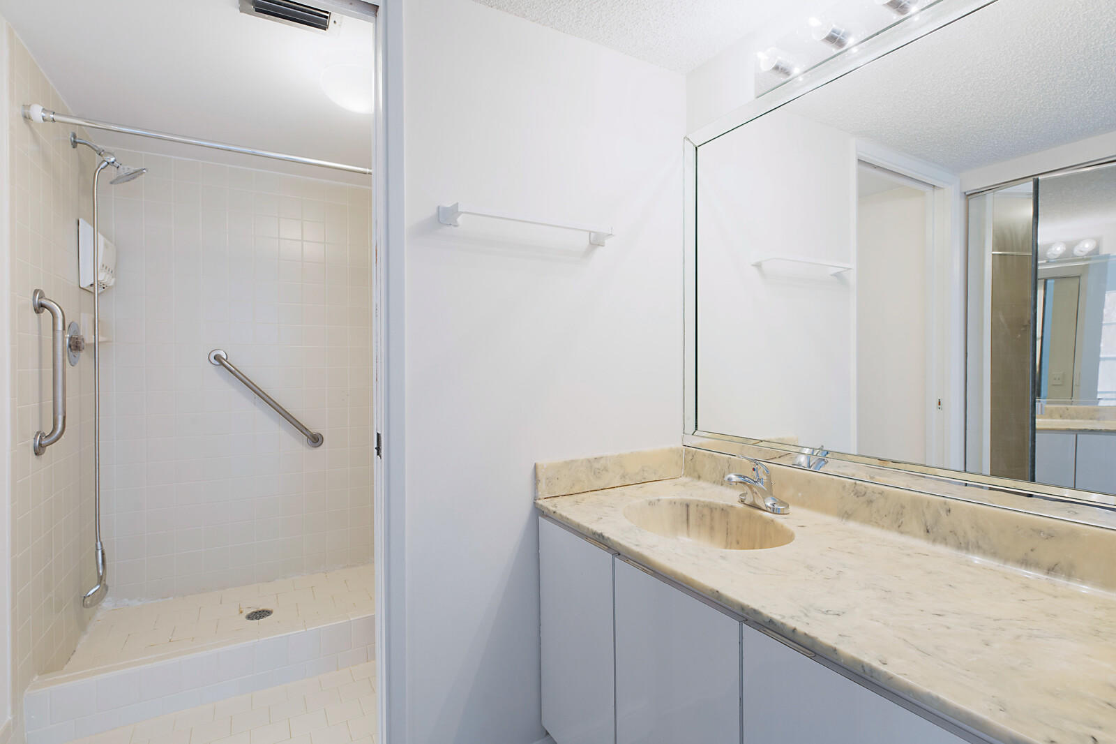 9335 Flynn Circle, Unit 1 Boca Raton, FL 33496 - Photo 18 of 32 Master Bathroom