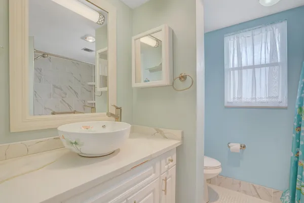 $2,000 | 3959 Via Poinciana, Unit 503, Lake Worth, FL 33467