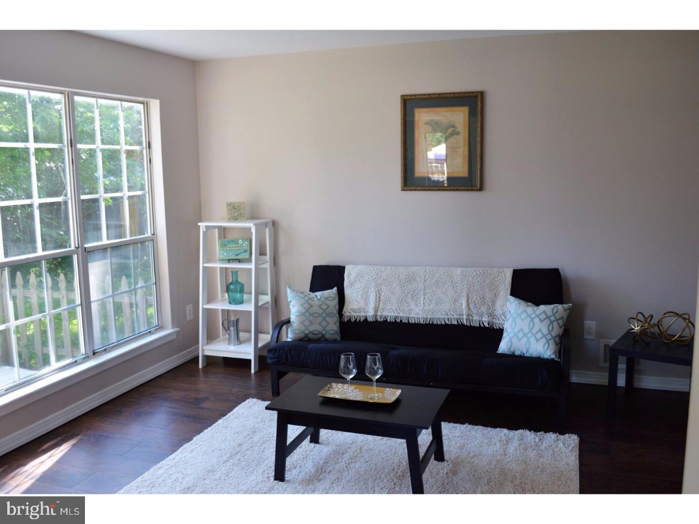 155 Crossing Way Clementon, NJ 08021 - Photo 3 of 24