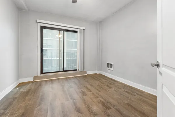 $1,895 | 4520 North Clarendon Avenue, Unit 305, Chicago, IL 60640