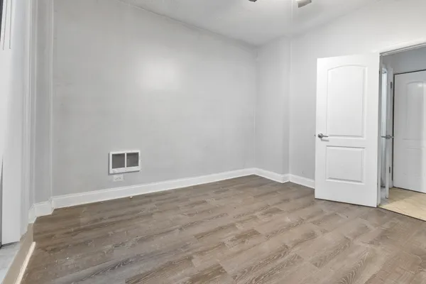 $1,895 | 4520 North Clarendon Avenue, Unit 305, Chicago, IL 60640