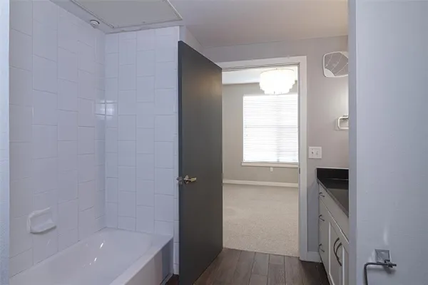 $2,100 | 5609 SMU Boulevard, Unit 305, Dallas, TX 75206