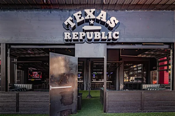 $2,100 | 5609 SMU Boulevard, Unit 305, Dallas, TX 75206