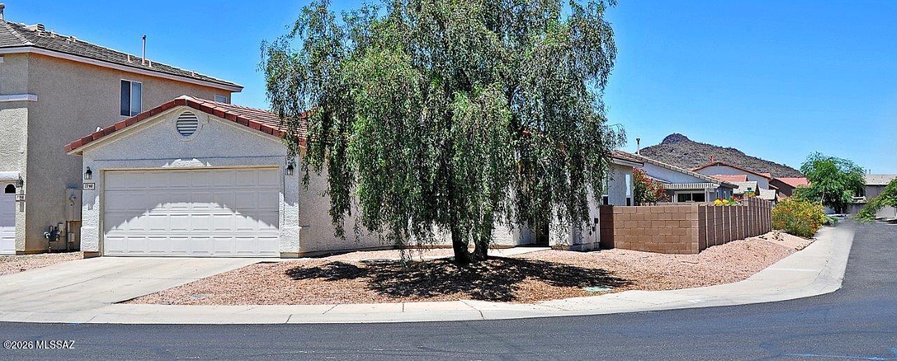 7740 West Oak Stream Road Tucson, AZ 85743 - Photo 2 of 40