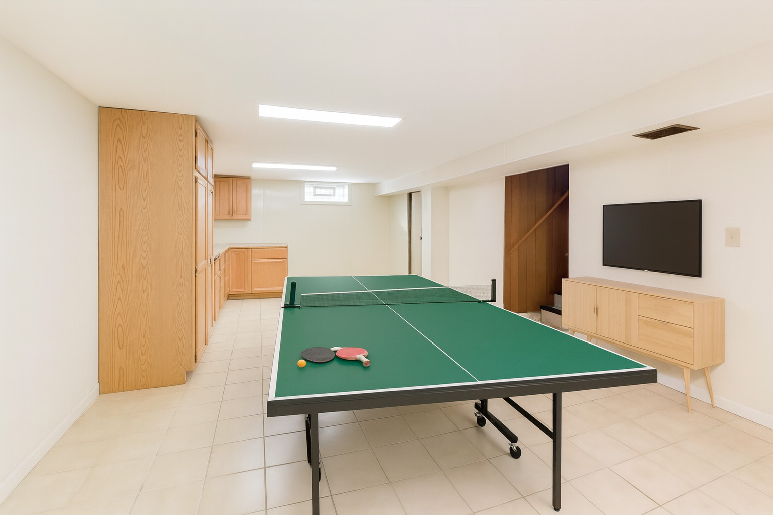 542 Memory Lane Addison, IL 60101 - Photo 11 of 19 Gallery Image 11