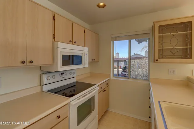 $281,000 | 3160 Cascades Court, Unit 16H, Prescott, AZ 86301