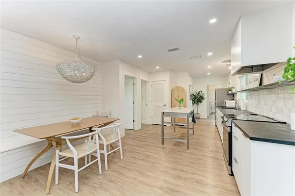 $2,750 | 302 San Marco Drive, Venice, FL 34285