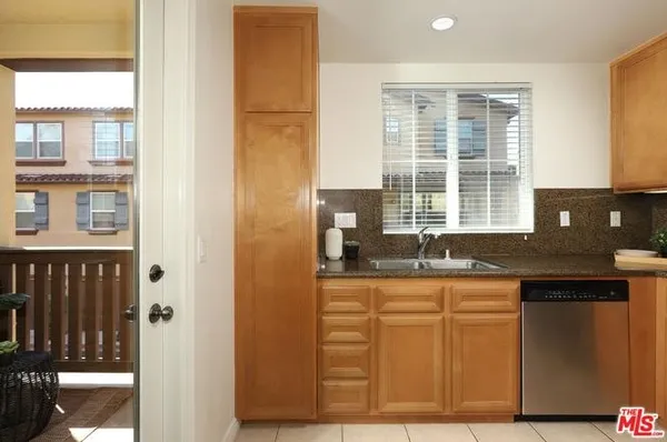 $4,500 | 211 Danbrook, Irvine, CA 92603