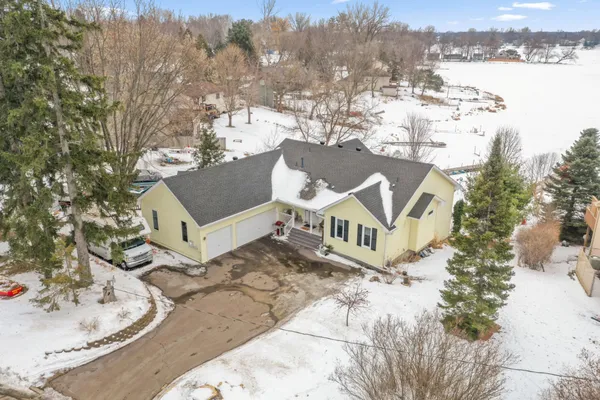 $599,000 | 30190 Terryll Street, Lindstrom, MN 55045