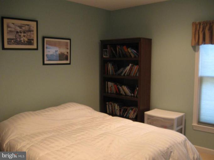 2333 Pondside Terrace Silver Spring, MD 20906 - Photo 17 of 21 Bedroom #3