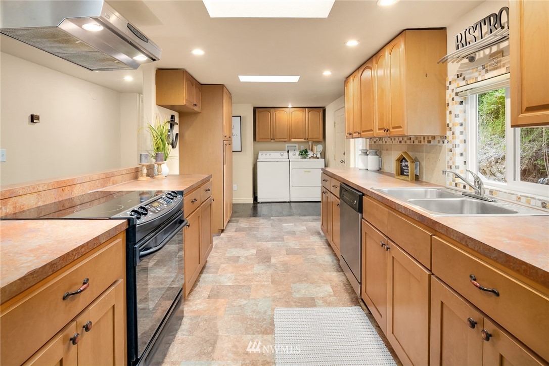 14427 Kelly Road Northeast Duvall, WA 98019 - Photo 7 of 23 Gallery Image 7