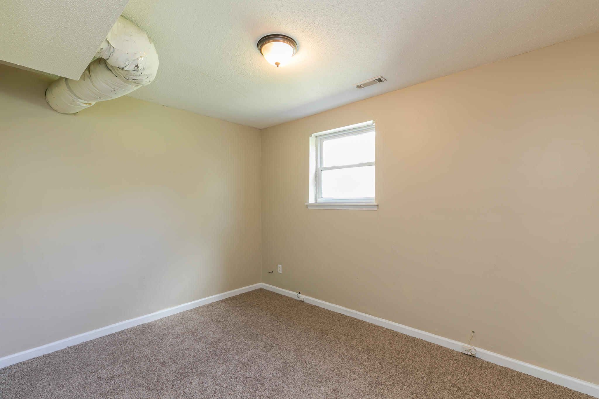 1601 North Chester Road Hixson, TN 37343 - Photo 18 of 23 BEDROOM #3 MAIN LELVE