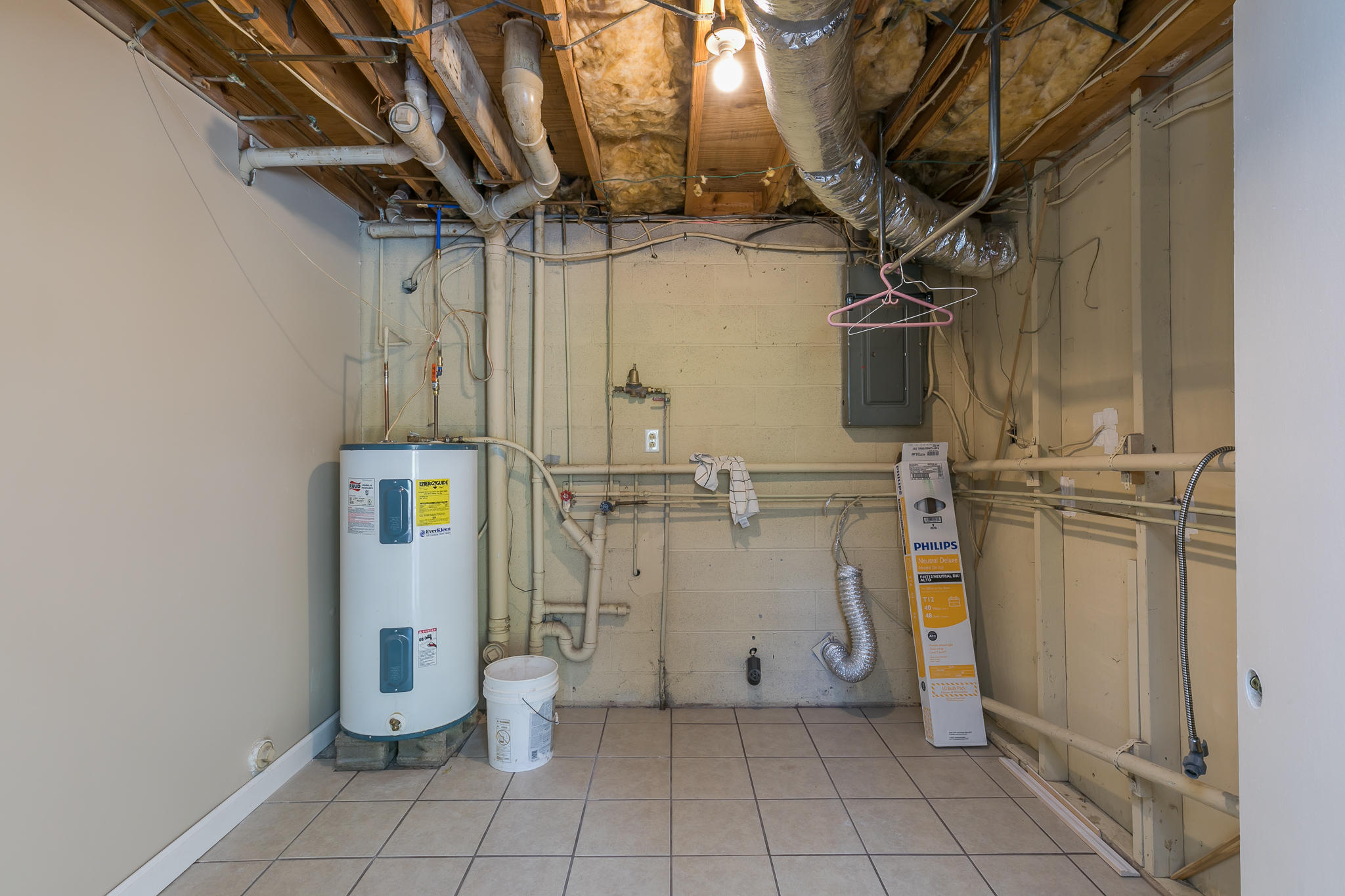 1601 North Chester Road Hixson, TN 37343 - Photo 23 of 23 LAUNDRY ROOM MAIN LEVEL