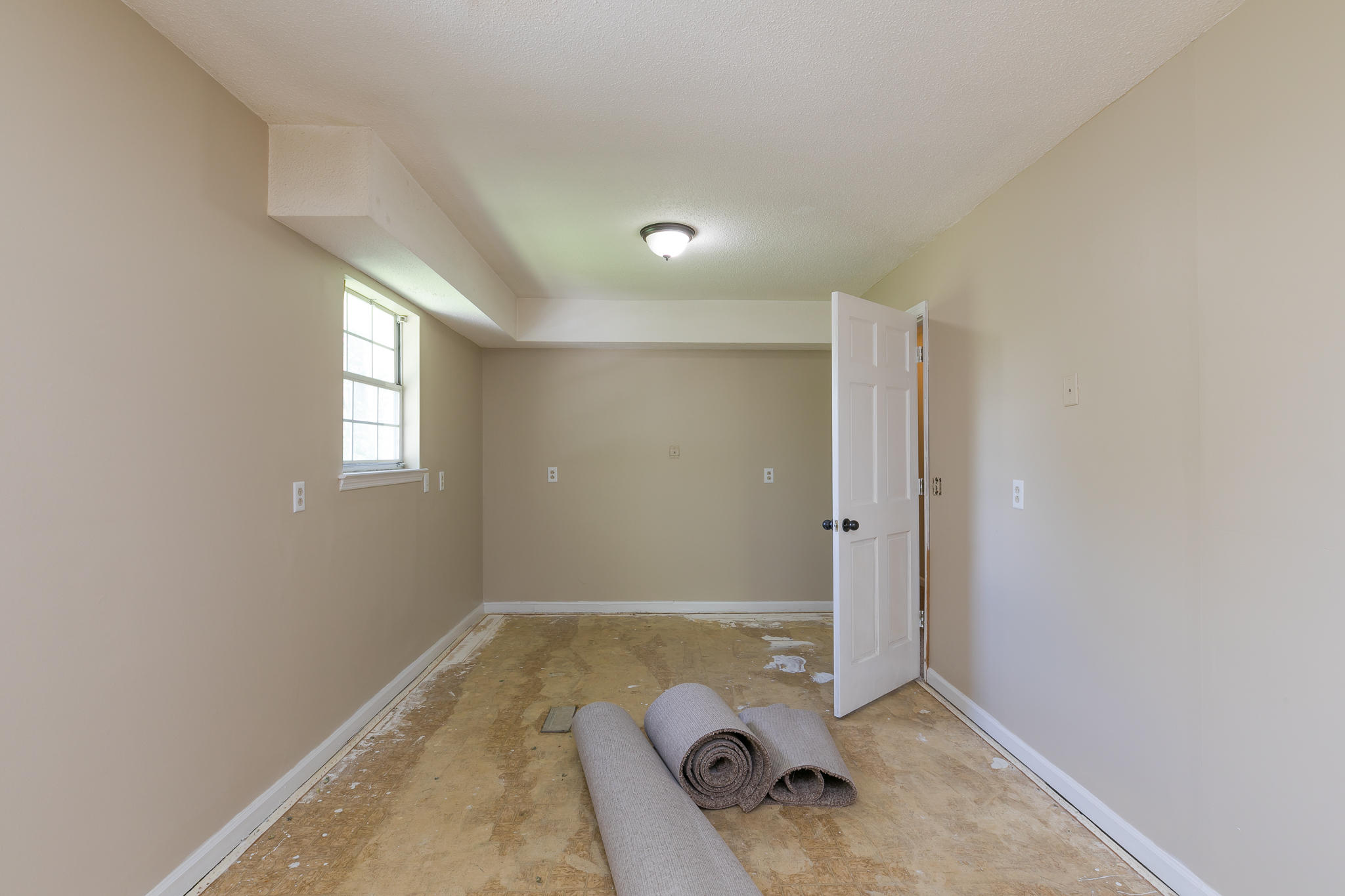 1601 North Chester Road Hixson, TN 37343 - Photo 9 of 23 BEDROOM OR KITCHEN UPSTAIRS