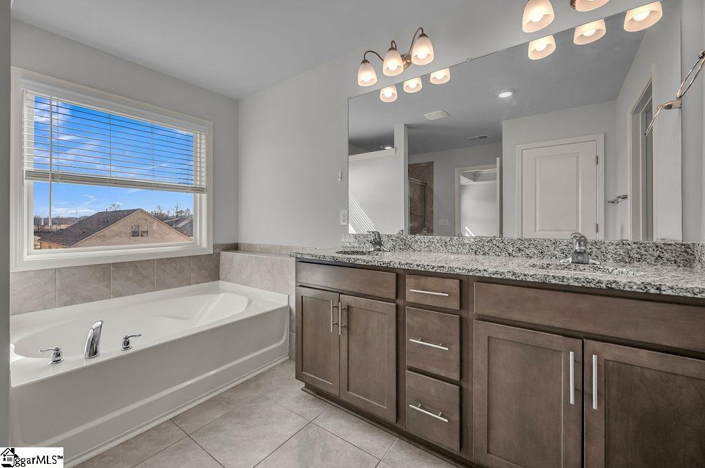 617 Highgarden Lane Boiling Springs, SC 29316 - Photo 35 of 50