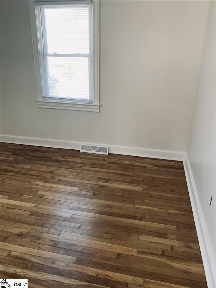 11 East Welcome Road Greenville, SC 29611 - Photo 14 of 21 Gallery Image 14