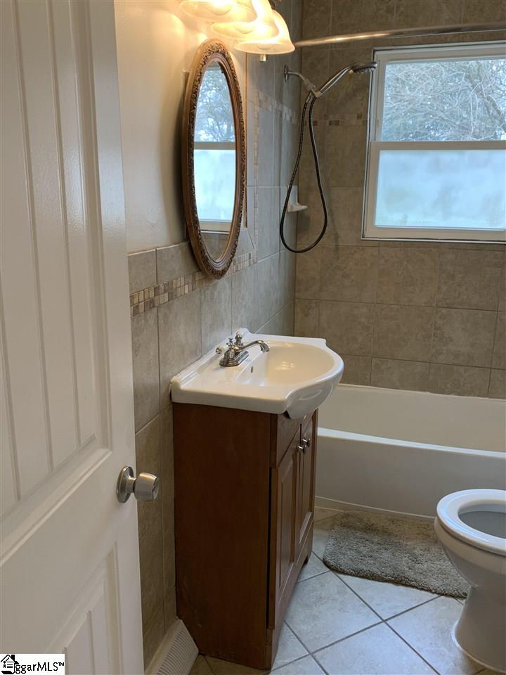 11 East Welcome Road Greenville, SC 29611 - Photo 16 of 21 Gallery Image 16
