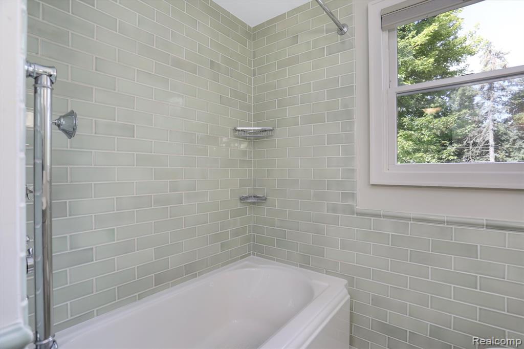 920 Spartan Court Rochester Hills, MI 48309 - Photo 30 of 41