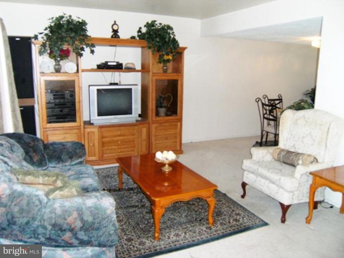 19634 Club Lake Road Montgomery Village, MD 20886 - Photo 18 of 23 Living Room #2