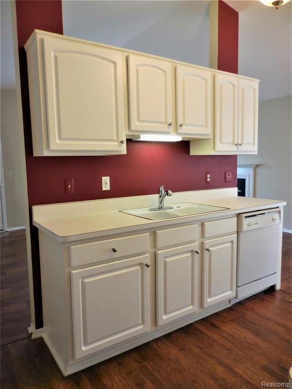 3097 High Pointe Ridge Road Lake Orion, MI 48359 - Photo 13 of 38