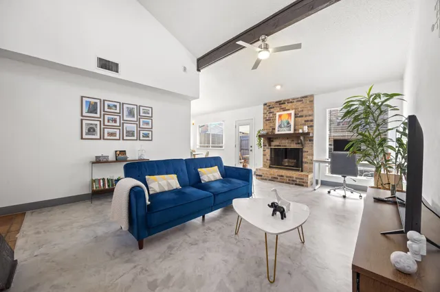 $1,800 | 7256 Coronado Circle, Austin, TX 78752