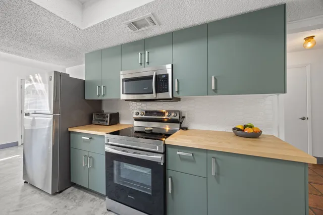 $1,800 | 7256 Coronado Circle, Austin, TX 78752