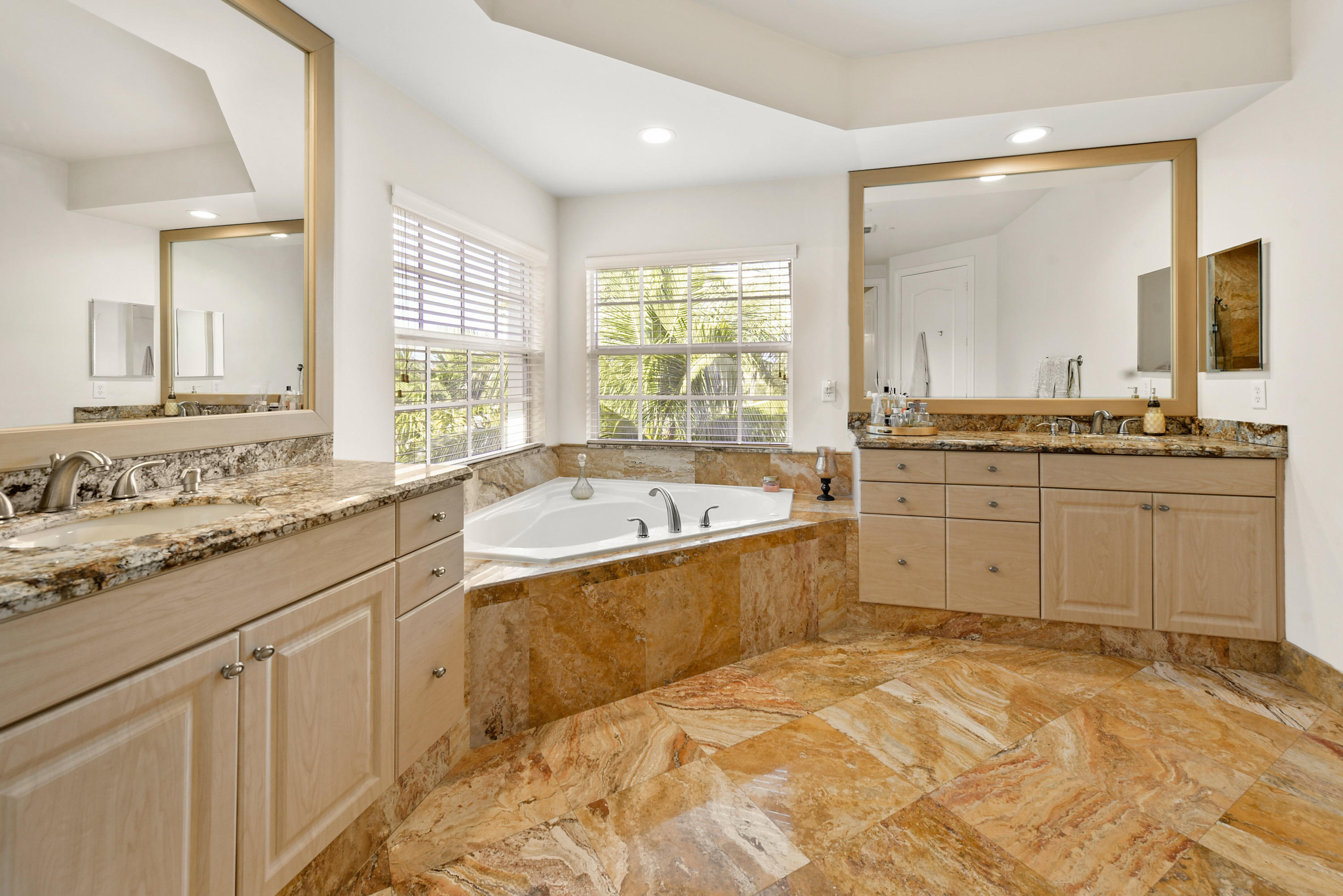 5670 Northeast Trieste Way Boca Raton, FL 33487 - Photo 15 of 51 5670 NE Trieste Way Boca Raton-print-029