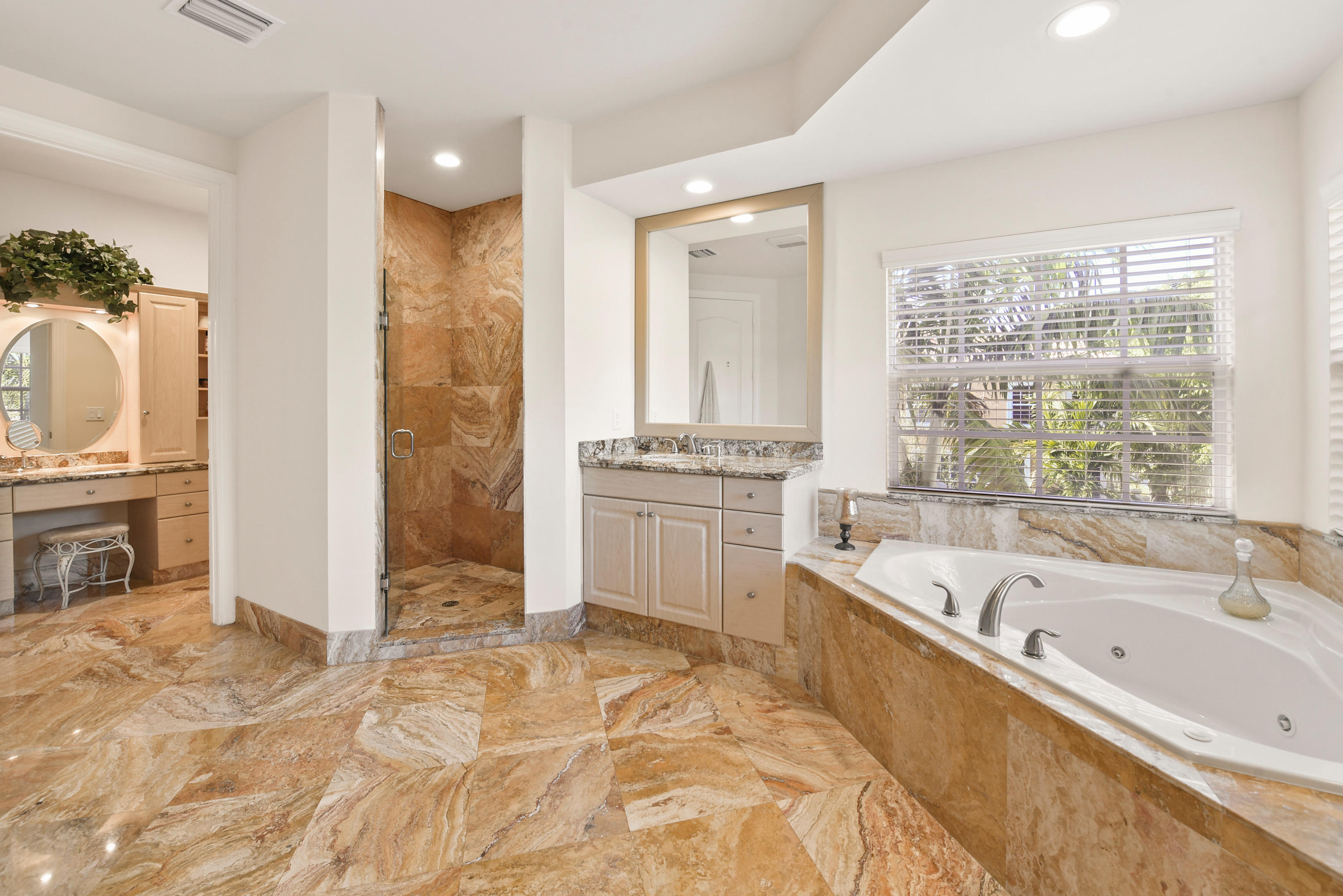 5670 Northeast Trieste Way Boca Raton, FL 33487 - Photo 16 of 51 5670 NE Trieste Way Boca Raton-print-030