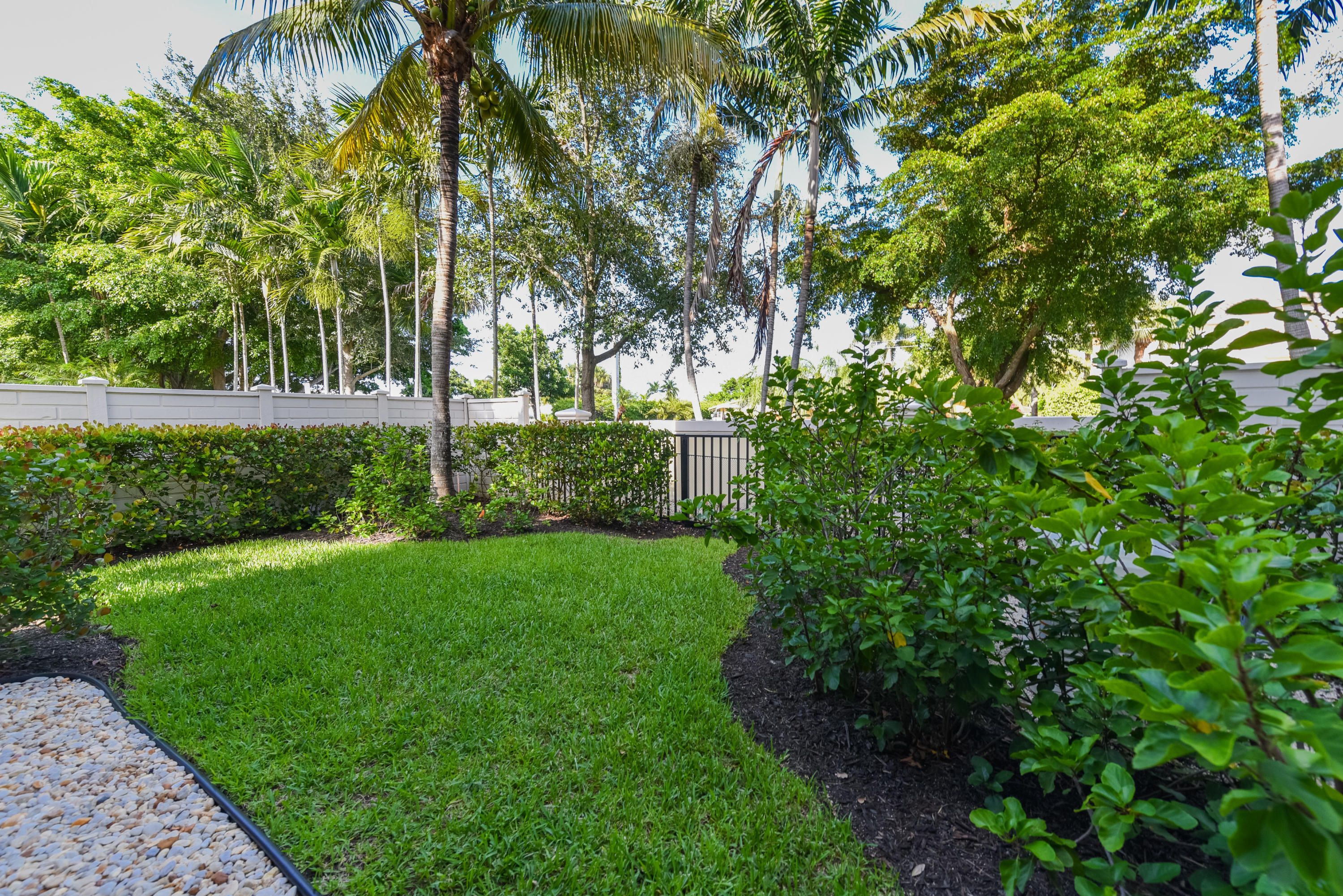 5670 Northeast Trieste Way Boca Raton, FL 33487 - Photo 32 of 51 5670 NE Trieste Way Boca Raton-print-036