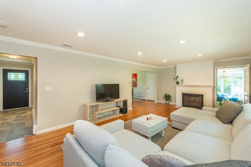 77 Hanover Road Mountain Lakes, NJ 07046 - Photo 4 of 36