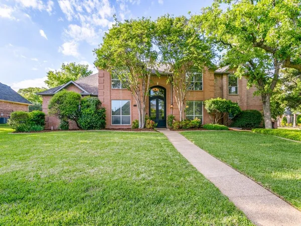 $1,250,000 | 701 Lakehurst Court, Southlake, TX 76092