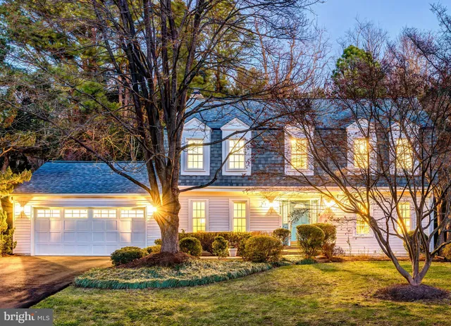 $1,250,000 | 10332 Dunn Meadow Road, Vienna, VA 22182