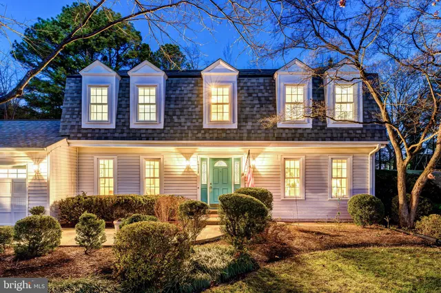 $1,250,000 | 10332 Dunn Meadow Road, Vienna, VA 22182