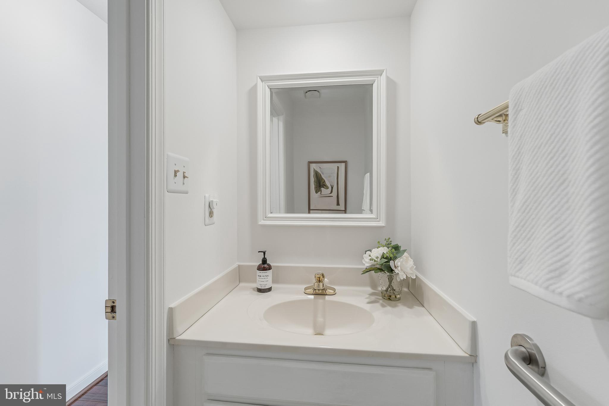 10332 Dunn Meadow Road Vienna, VA 22182 - Photo 28 of 64