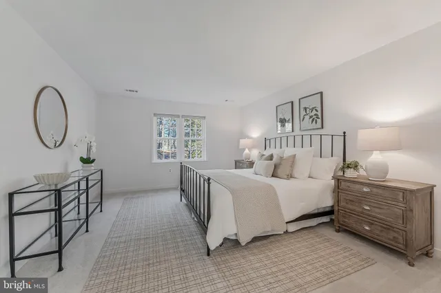 $1,250,000 | 10332 Dunn Meadow Road, Vienna, VA 22182