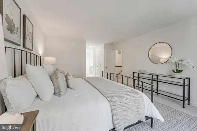 $1,250,000 | 10332 Dunn Meadow Road, Vienna, VA 22182