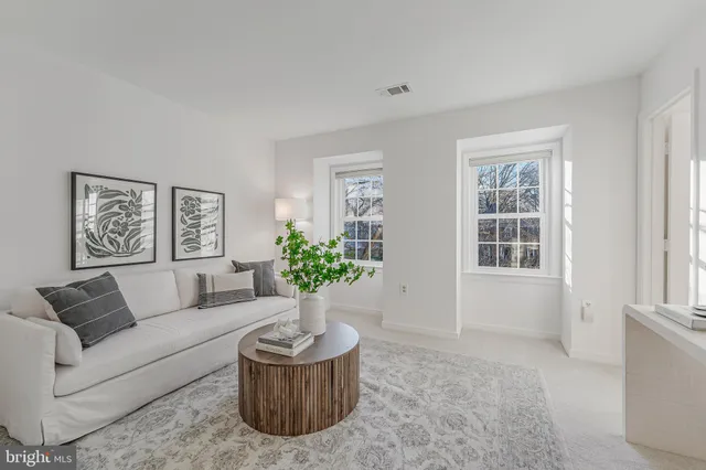 $1,250,000 | 10332 Dunn Meadow Road, Vienna, VA 22182