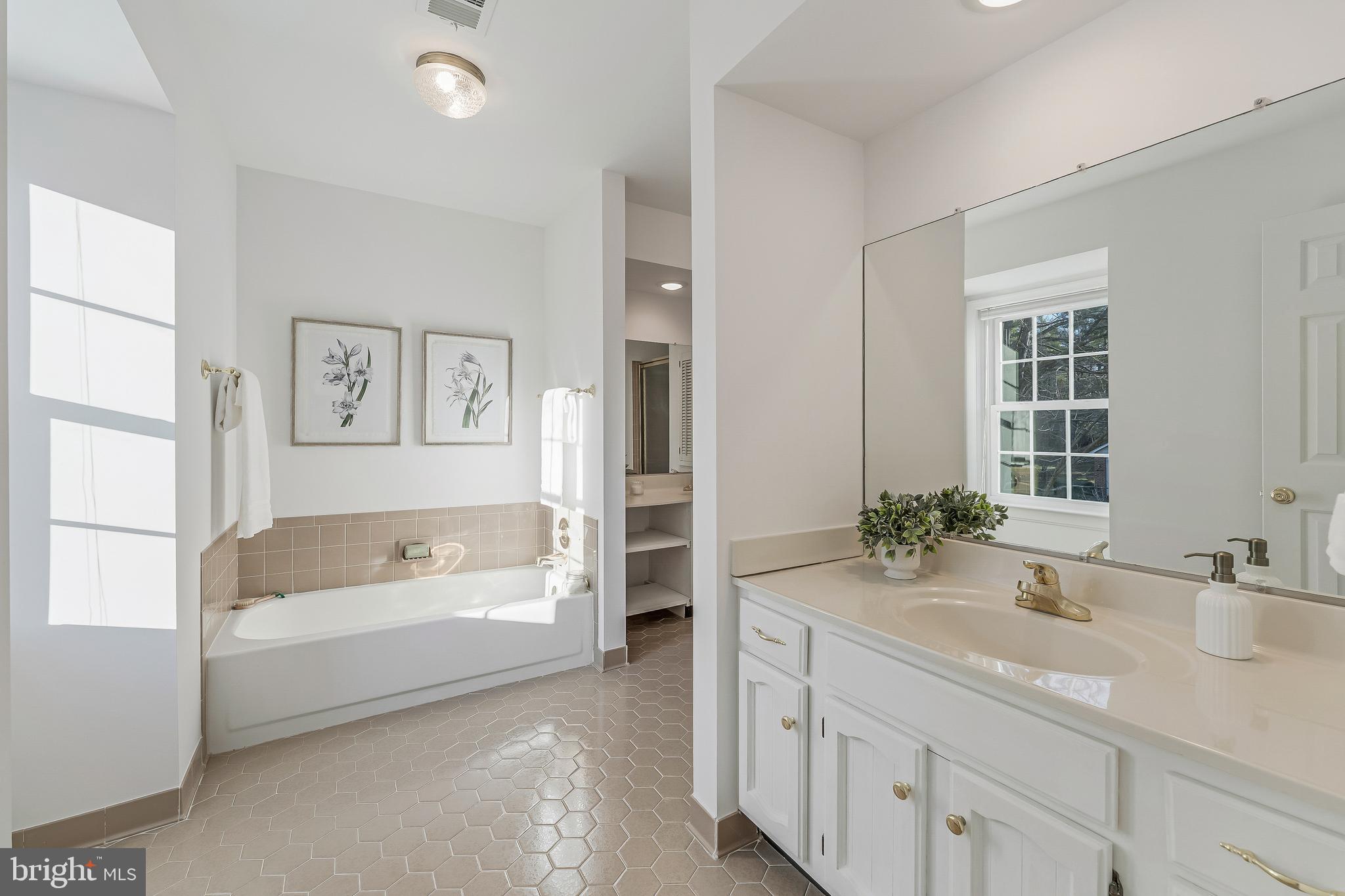 10332 Dunn Meadow Road Vienna, VA 22182 - Photo 39 of 64